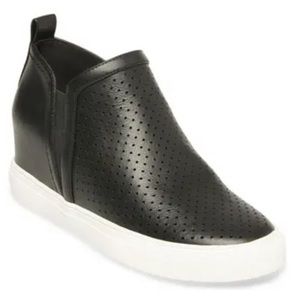 New Steve Madden Clarke Perforated Wedge Sneaker